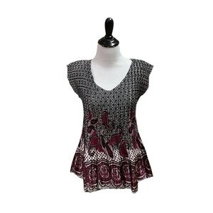 Dressbarn Women's S Small Top Accordion Fabric Stretchy Cap Sleeve Ornamental